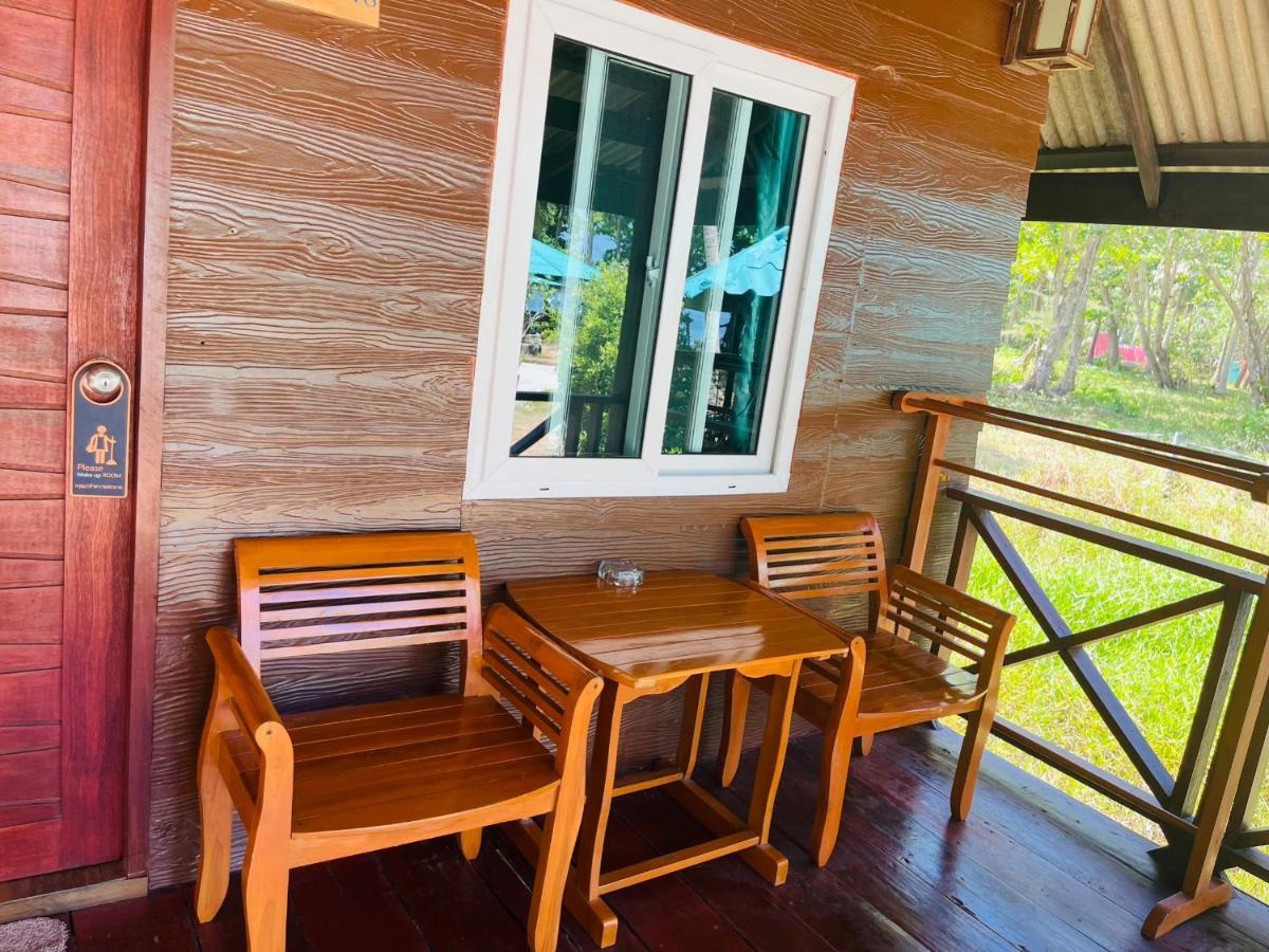 Koh Jum Delight Beach Bagian luar foto